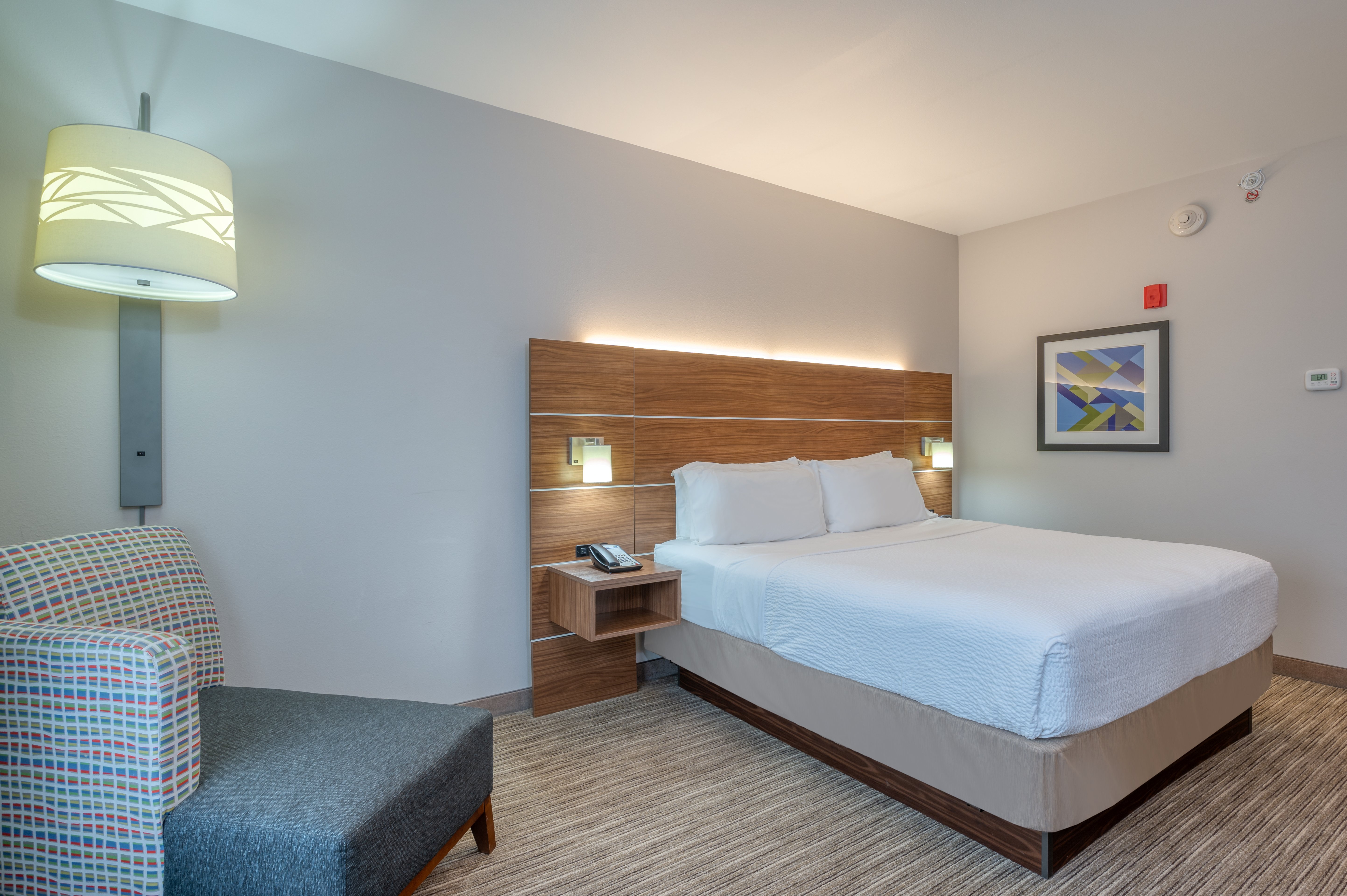 holiday inn express troy by ihg
