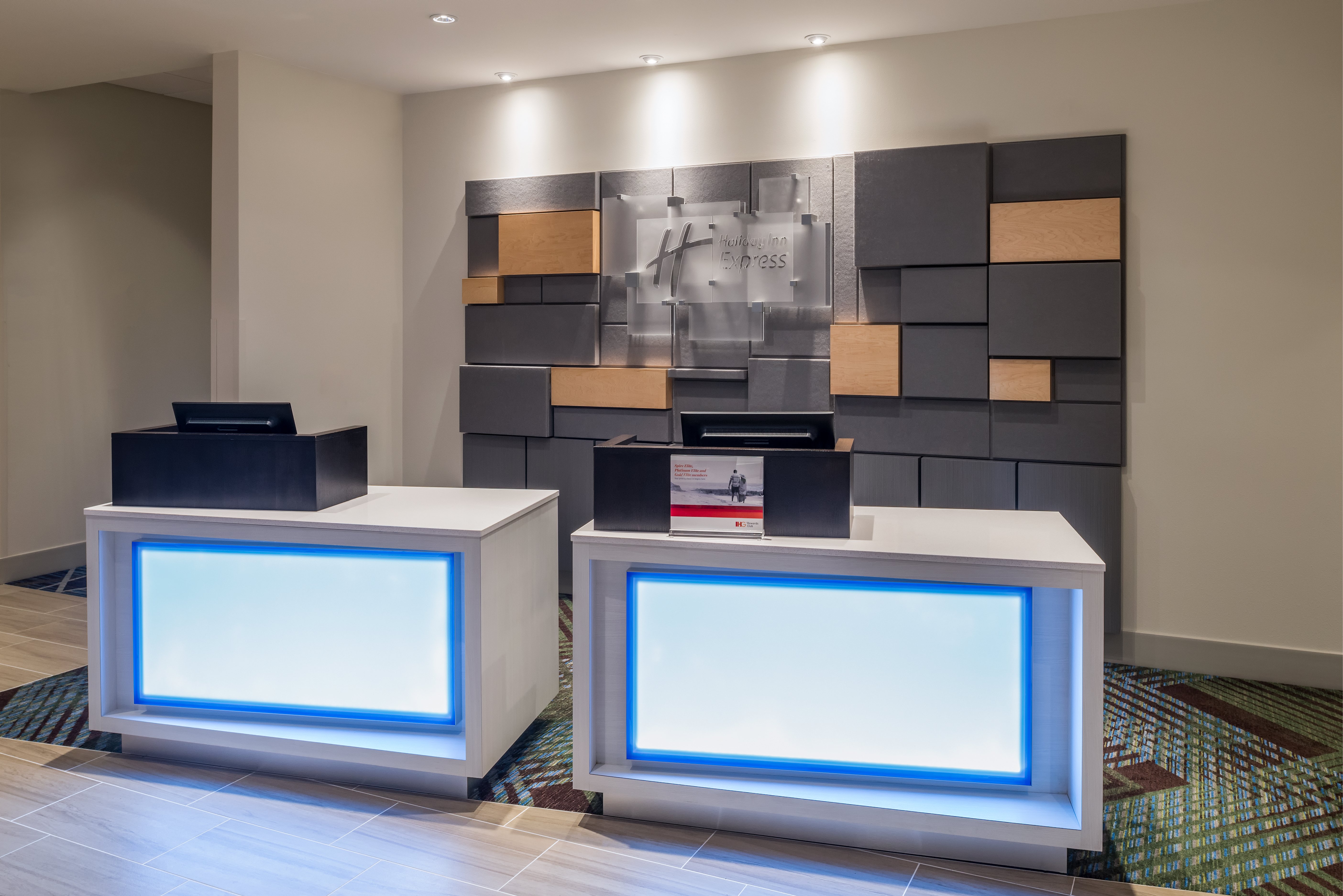holiday inn express troy by ihg