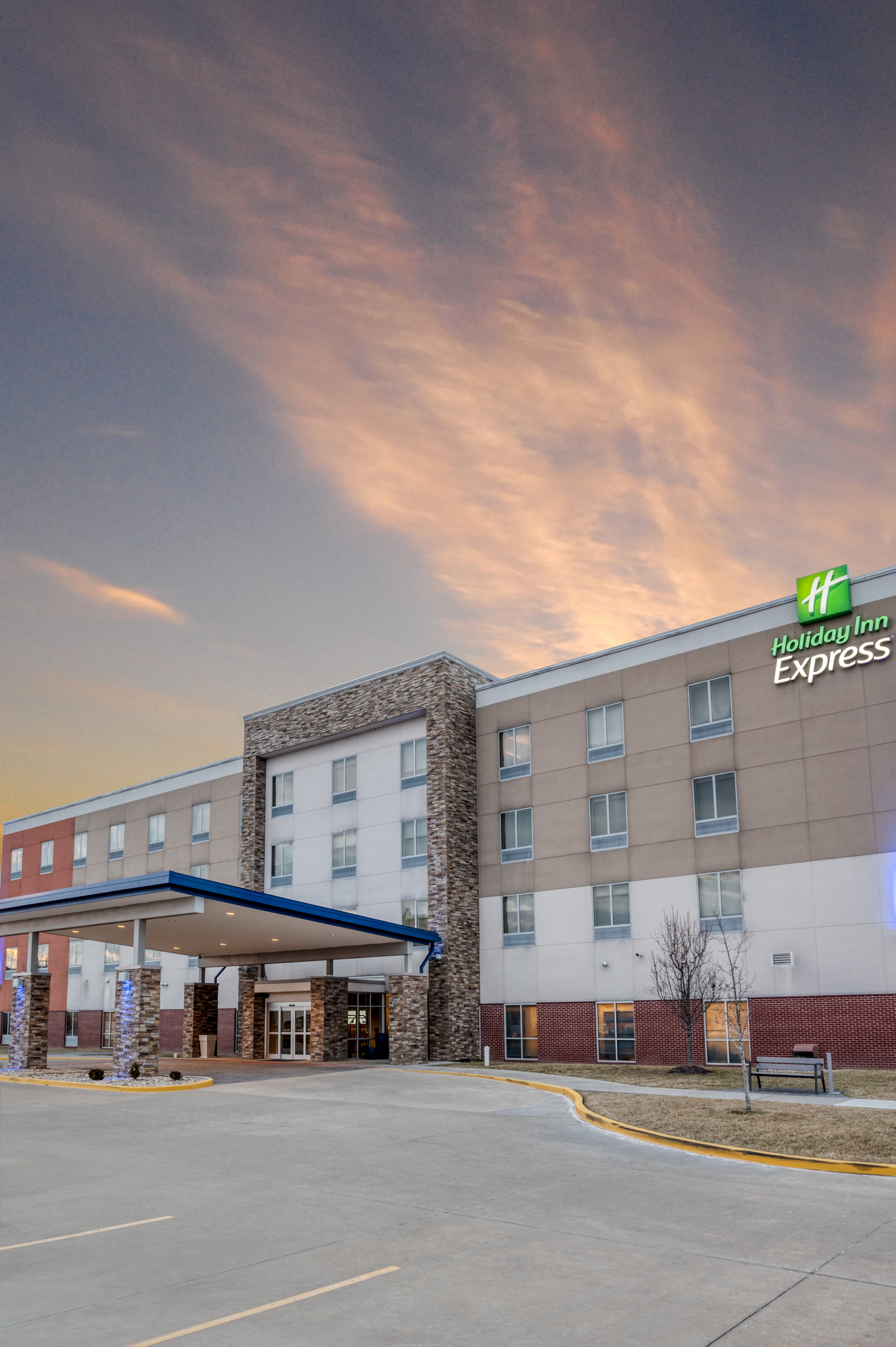 holiday inn express troy by ihg