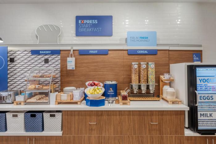 holiday inn express troy by ihg