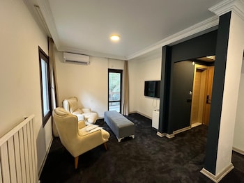 mavilla hotel
