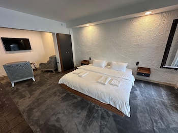 mavilla hotel