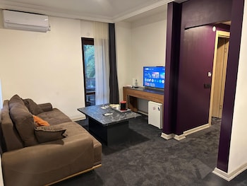 mavilla hotel