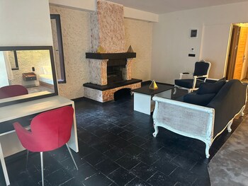 mavilla hotel