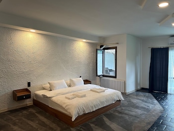 mavilla hotel
