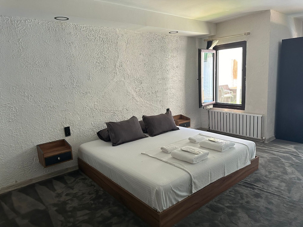 mavilla hotel