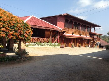 khun yuam