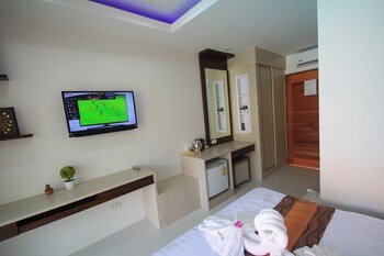 Lanta Fevrier Resort,213 Moo.6 , Koh Lan Ta Yai,3 star