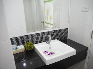 lanta fevrier resort