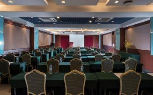 vienna international guangzhou railway station