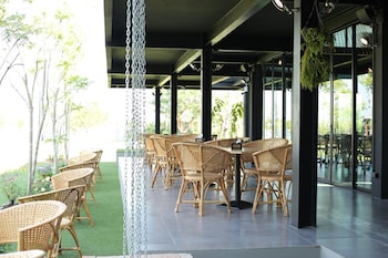 navela hotel and banquet