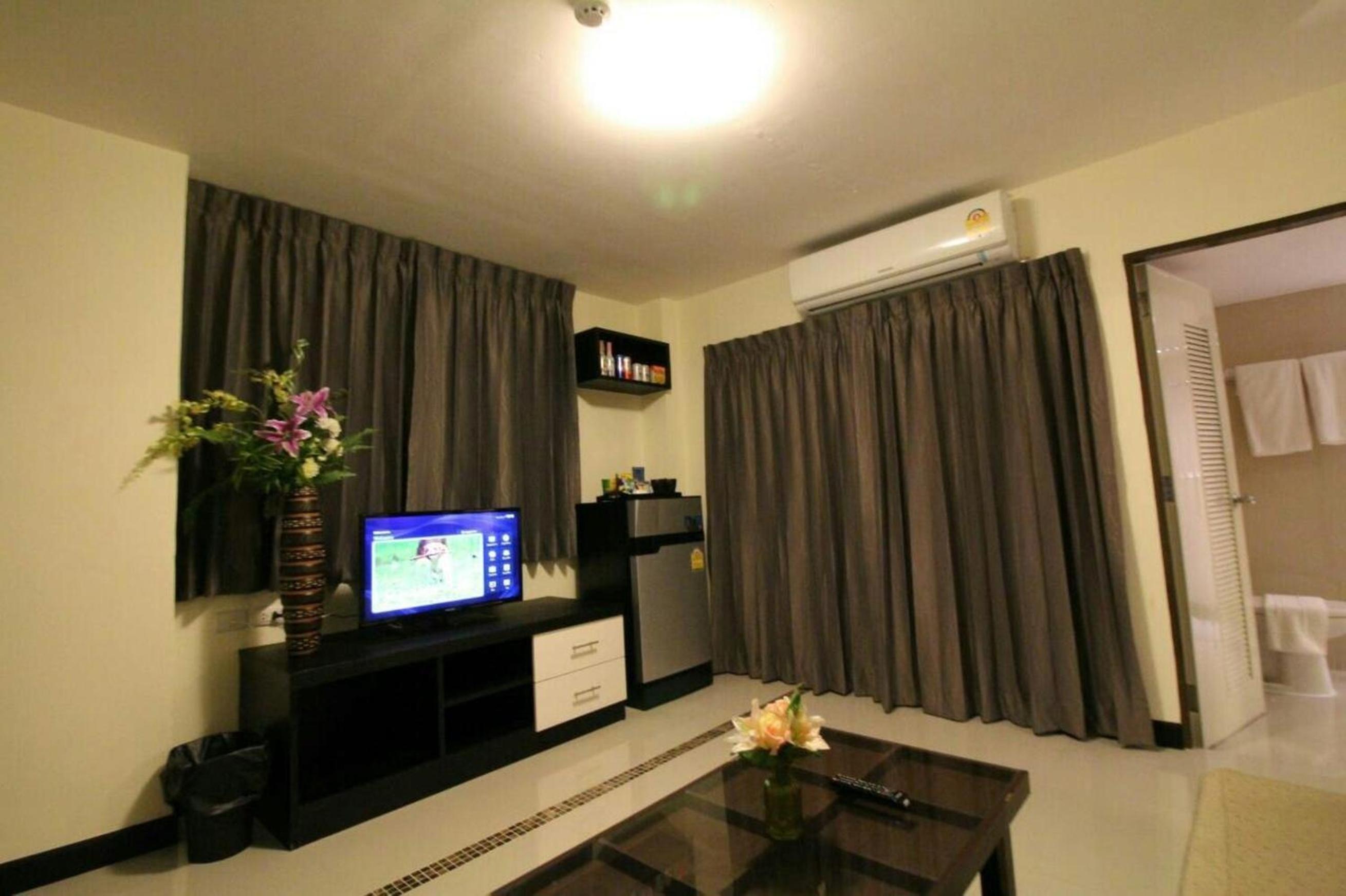 leelawadee modern resort huaykwang