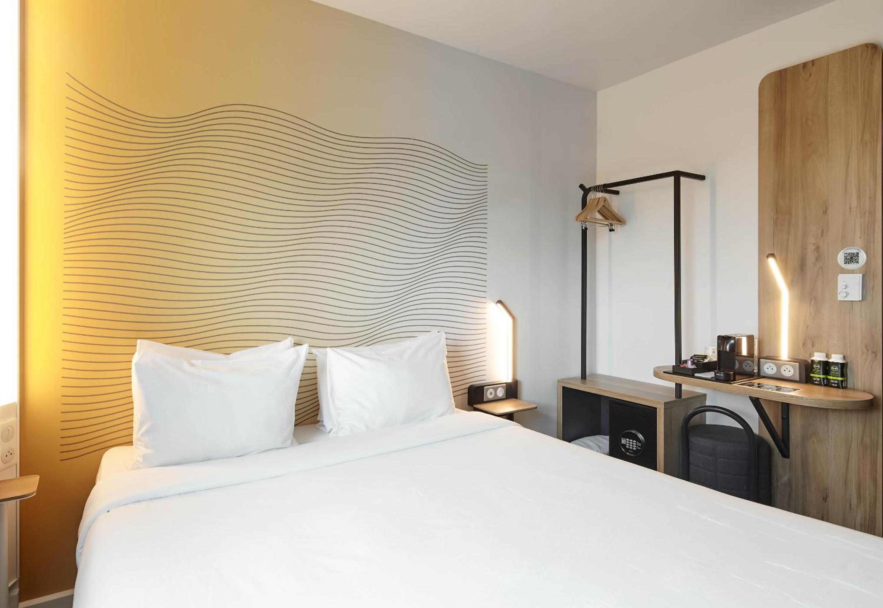 leelawadee modern resort huaykwang