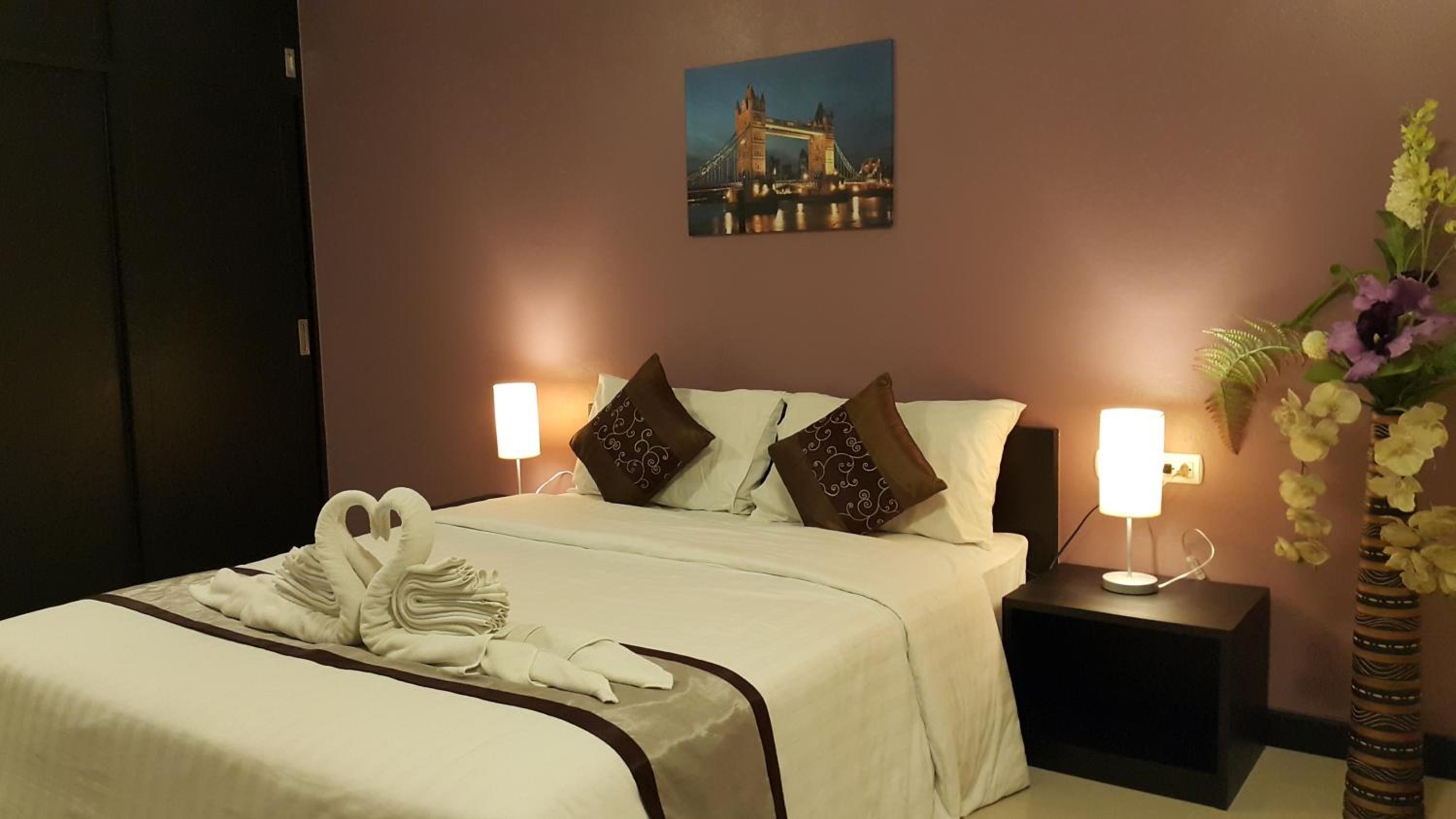 leelawadee modern resort huaykwang