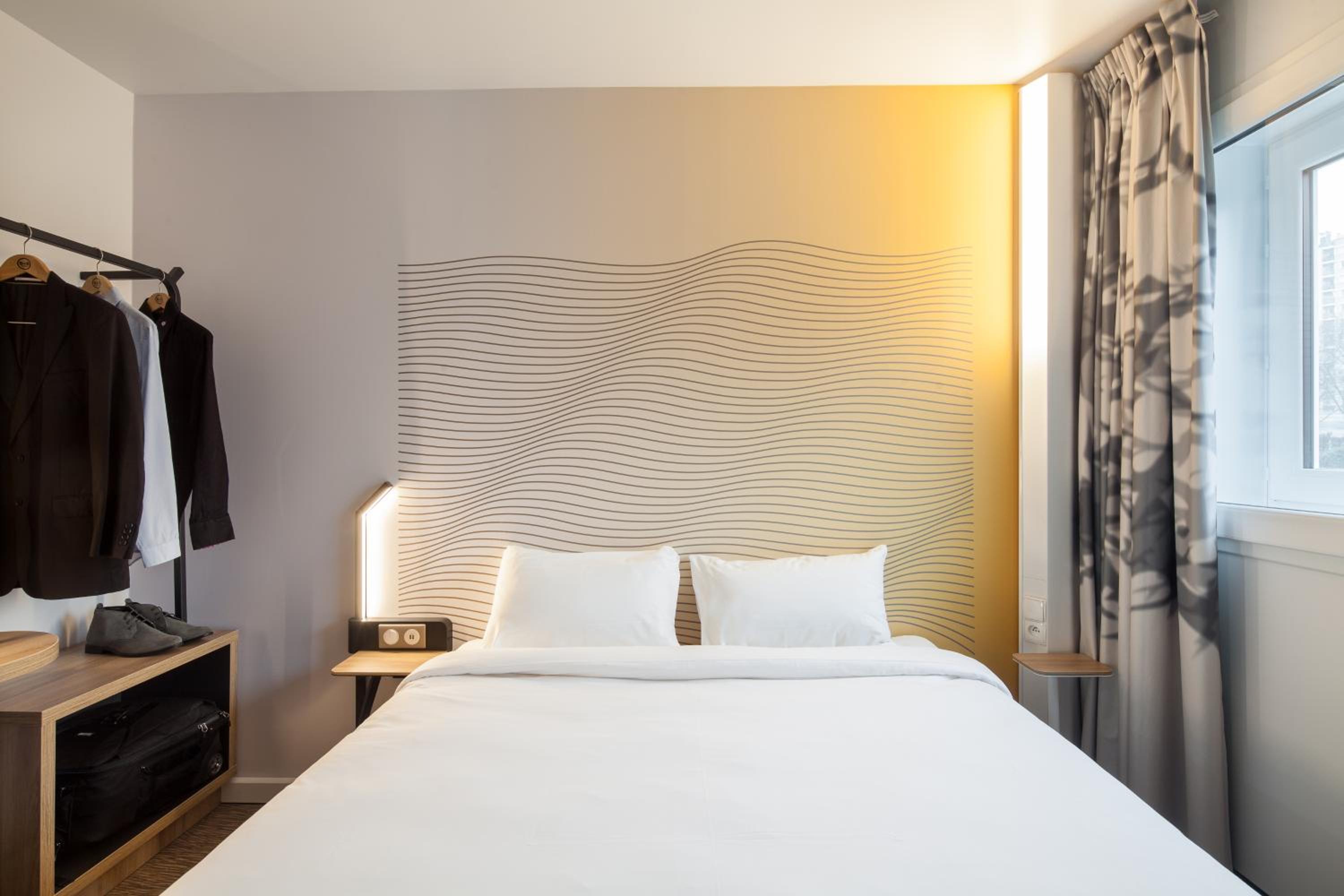 leelawadee modern resort huaykwang