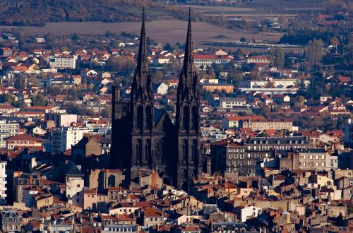 ibis clermont ferrand nord riom