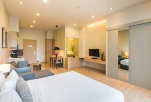 the residence on thonglor by uhg