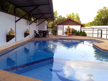 Banlang Hotel Resort & Swimmingpool,In Tha Tum,2.5 star