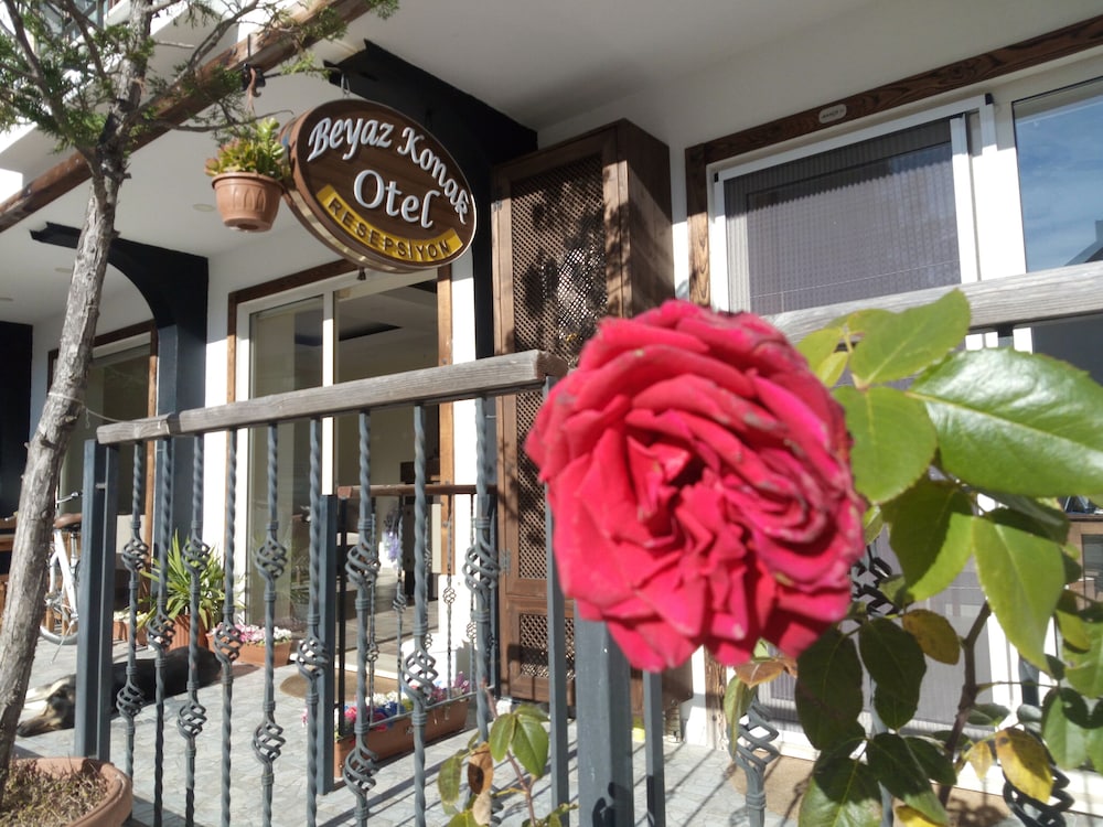 beyaz konak hotel