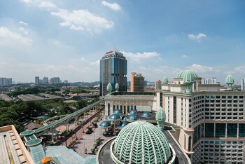 new town suites at bandar sunway
