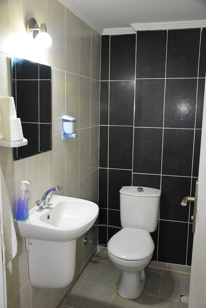 burhaniye merkez otel