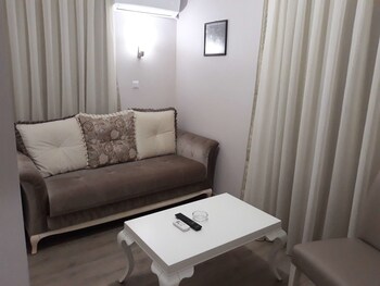 burhaniye merkez otel