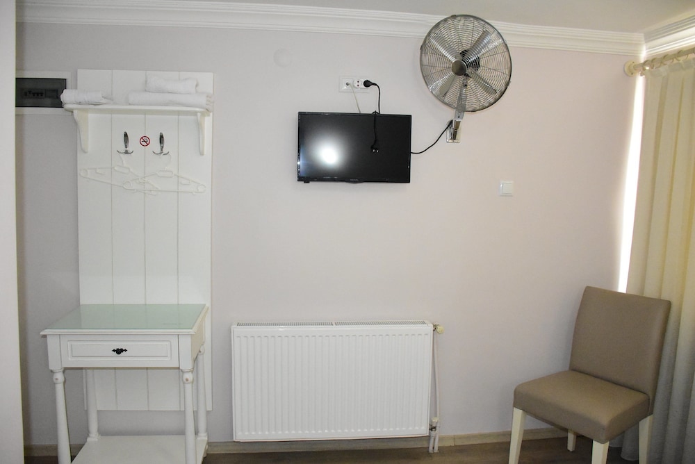burhaniye merkez otel