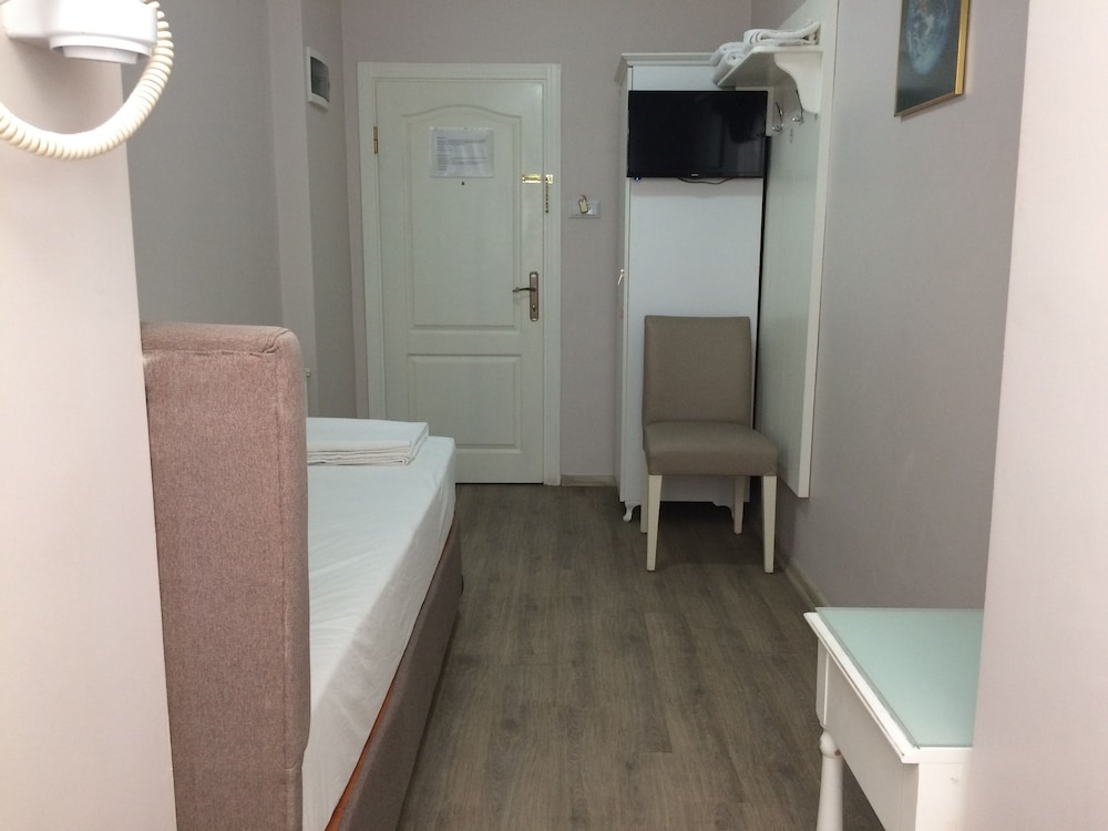 burhaniye merkez otel