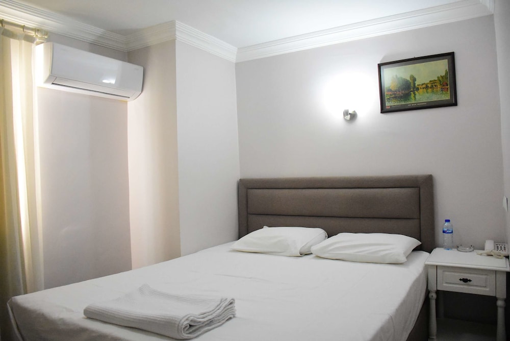 burhaniye merkez otel