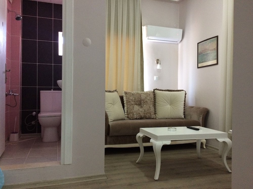 burhaniye merkez otel