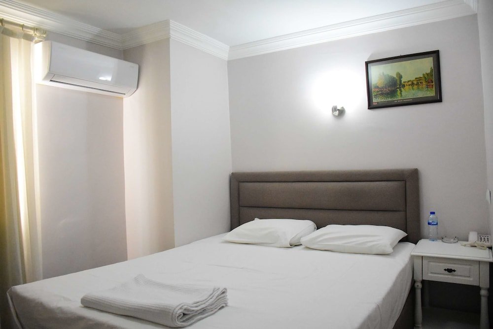 burhaniye merkez otel