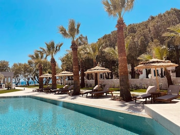 regia mare beach hotel and spa bodrum