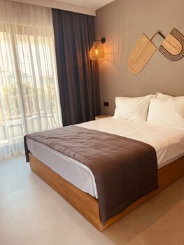 regia mare beach hotel and spa bodrum
