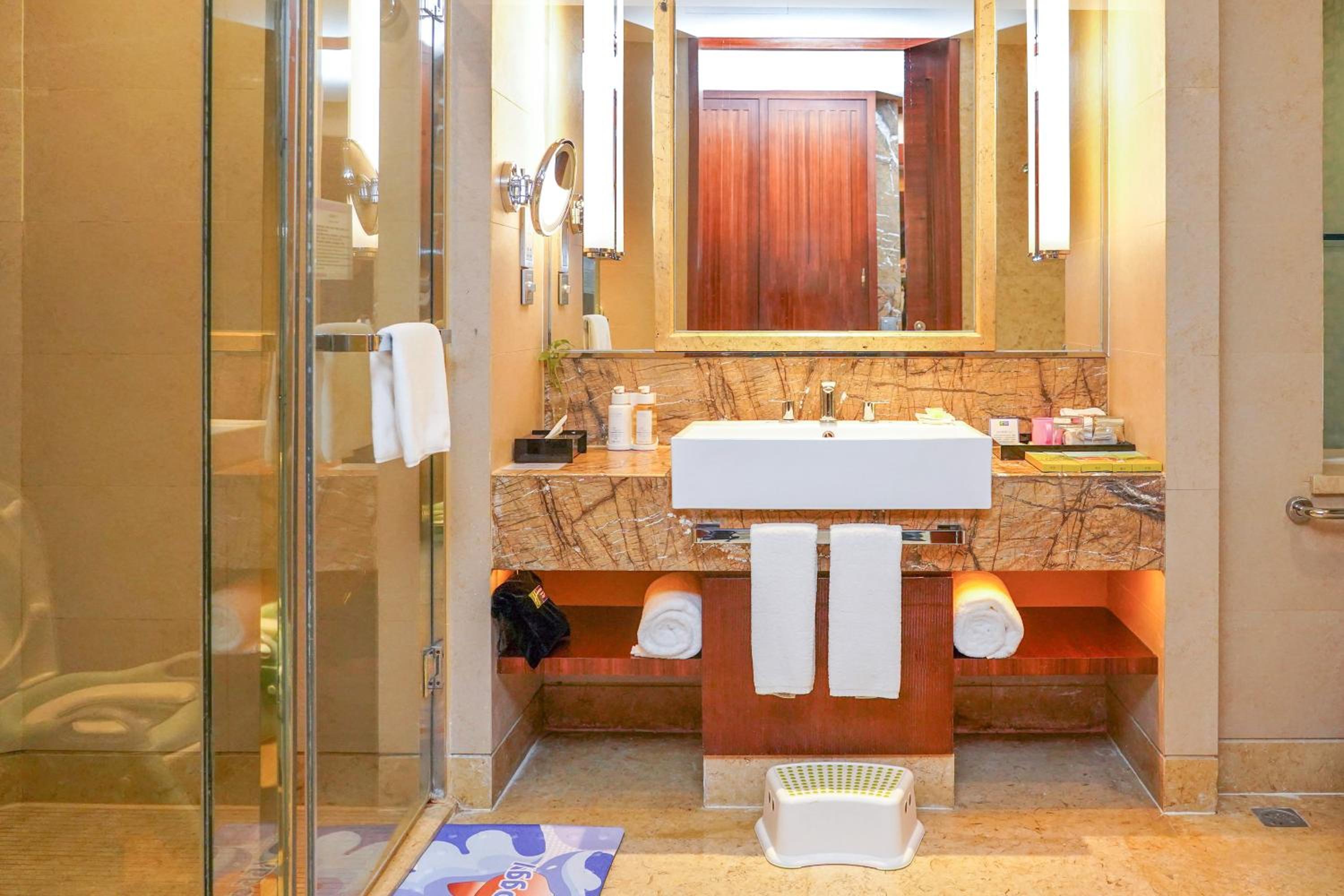 holiday inn resort chaohu hot spring by ihg