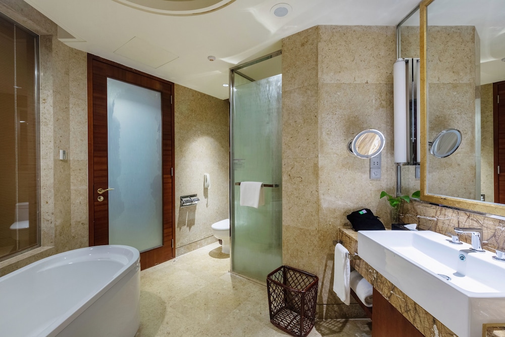 holiday inn resort chaohu hot spring by ihg