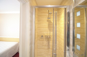 balmoral house hotel