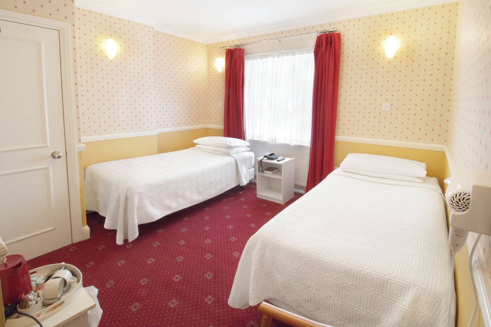 balmoral house hotel