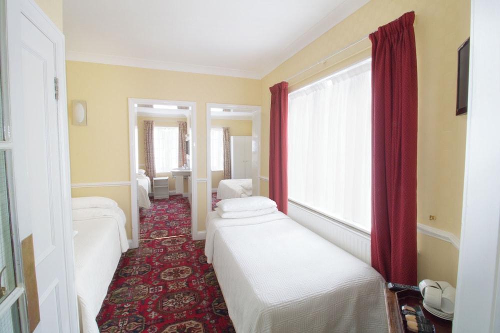 balmoral house hotel