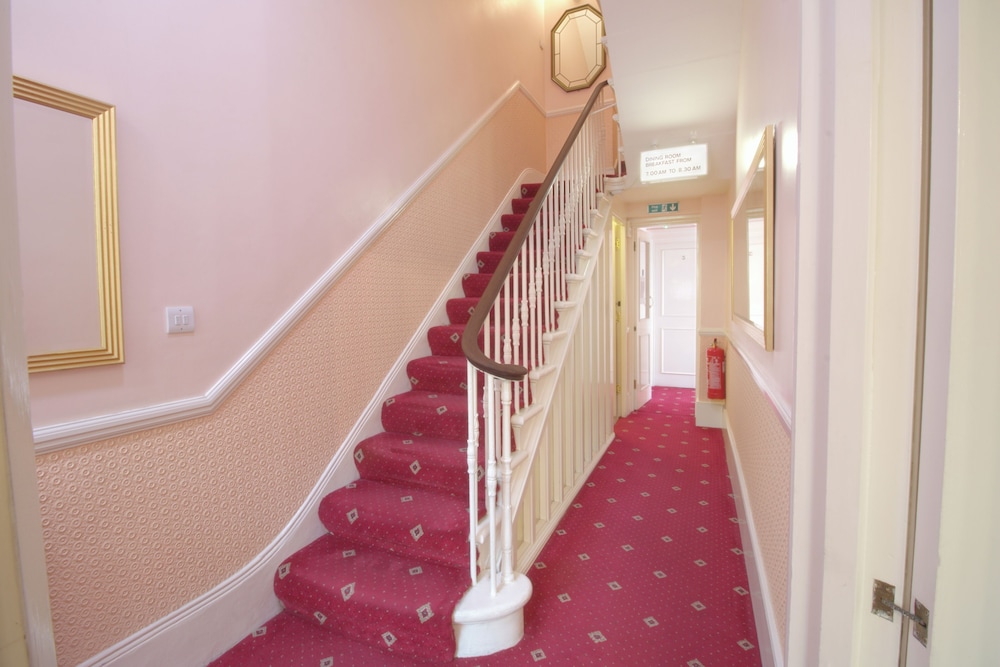 balmoral house hotel