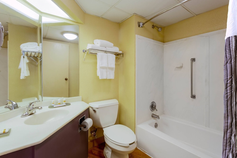 la quinta inn and suites by wyndham charlotte airport south