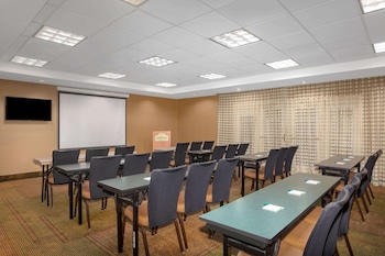 la quinta inn and suites by wyndham charlotte airport south