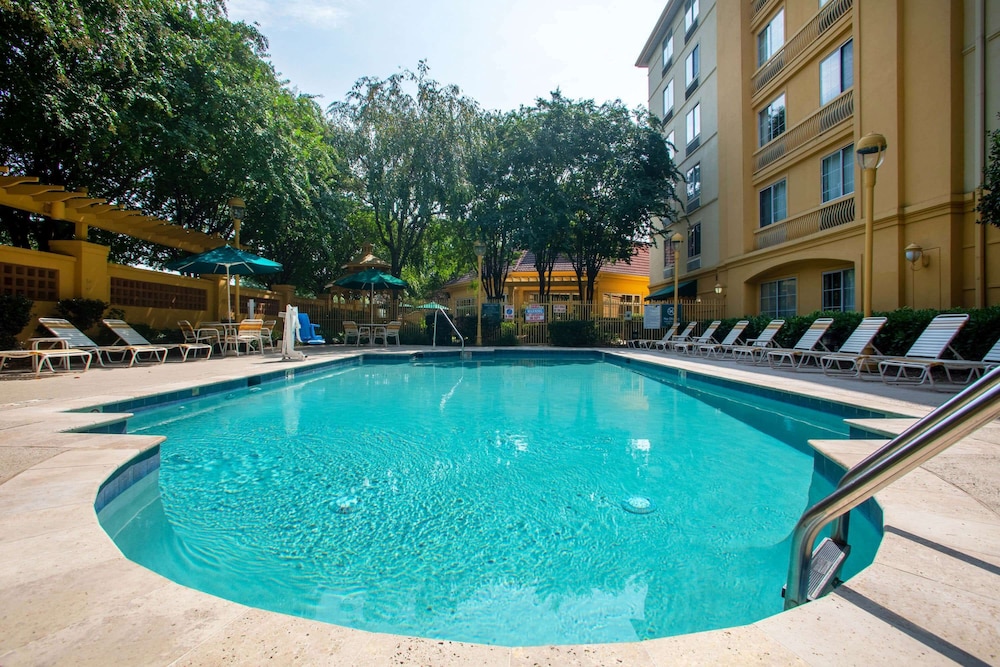 la quinta inn and suites by wyndham charlotte airport south