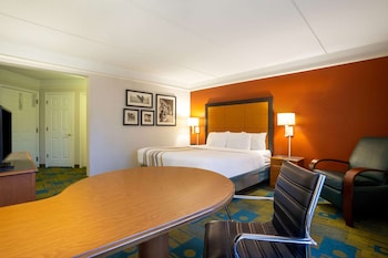la quinta inn and suites by wyndham charlotte airport south
