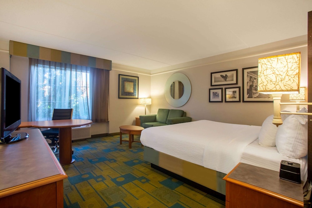 la quinta inn and suites by wyndham charlotte airport south