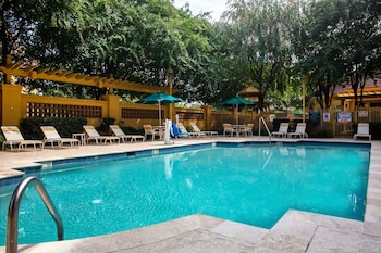 La Quinta Inn & Suites By Wyndham Charlotte Airport South,North Carolina>>Charlotte,3 star