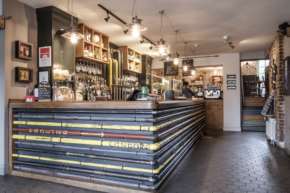 the pilot inn adults only