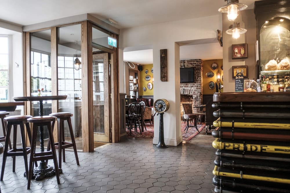 the pilot inn adults only