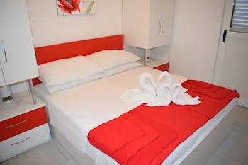 hostel villa zorana adults only