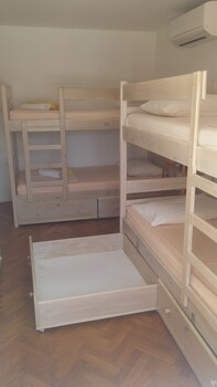 hostel villa zorana adults only