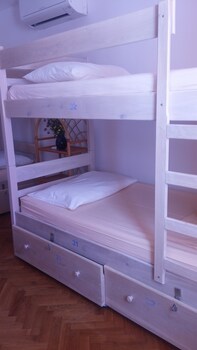 hostel villa zorana adults only
